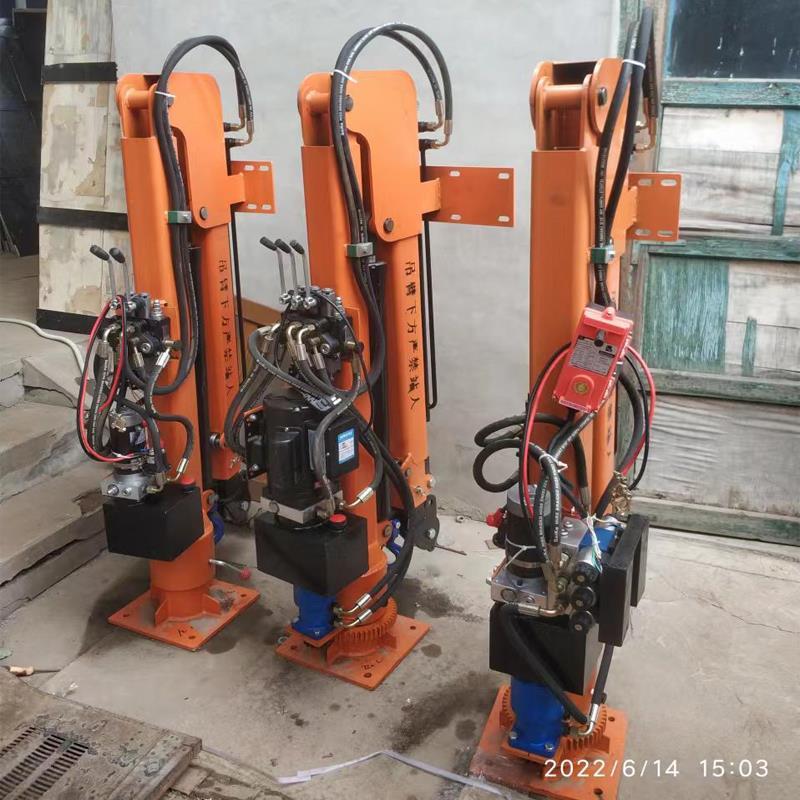 锡林浩特市重汽蓝牌随车吊 3.2吨 国六动力强 液压驱动 农用自卸起重机